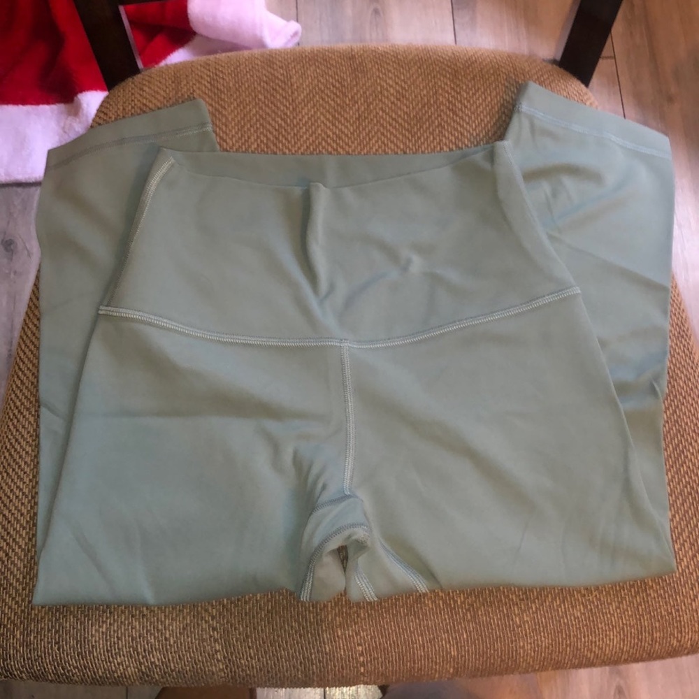 Lululemon 19” cropped Align legging
